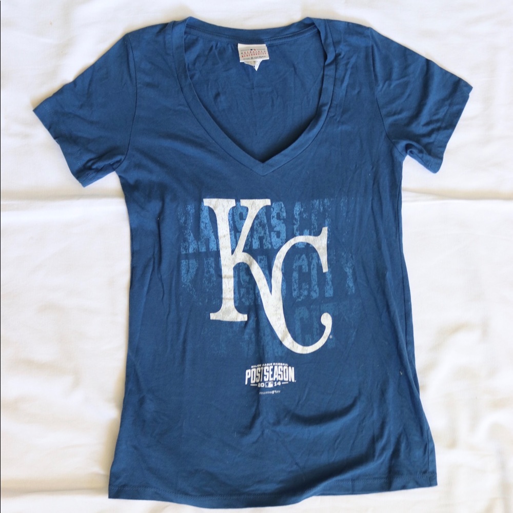 Woman’s deep v-neck KC Royals t-shirt